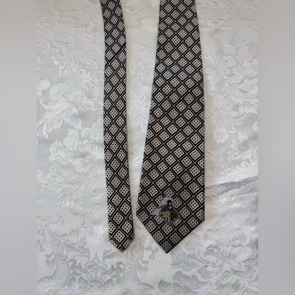 Perdue Boilermakers Train Eagles Wings Neck Tie‎ Silk College Sports Logo Preppy